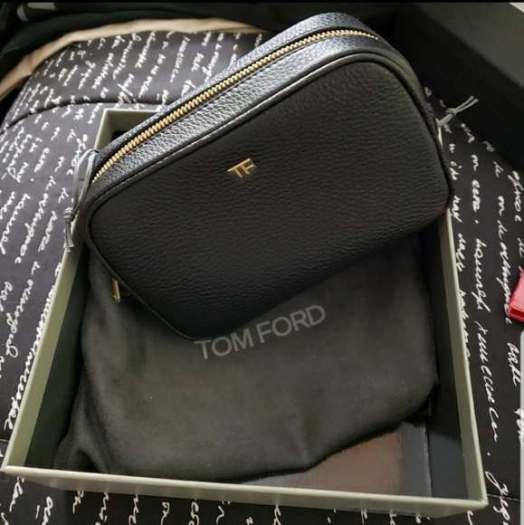 TOM FORD ITALIAN LEATHER COSMETIC POUCH - Picture 2 of 7